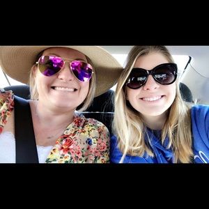 Meet your Posher, Amy